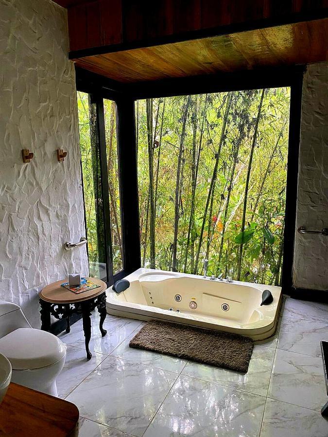 Cantalarana Lodge Mindo Ngoại thất bức ảnh