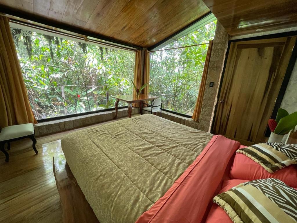 Cantalarana Lodge Mindo Ngoại thất bức ảnh